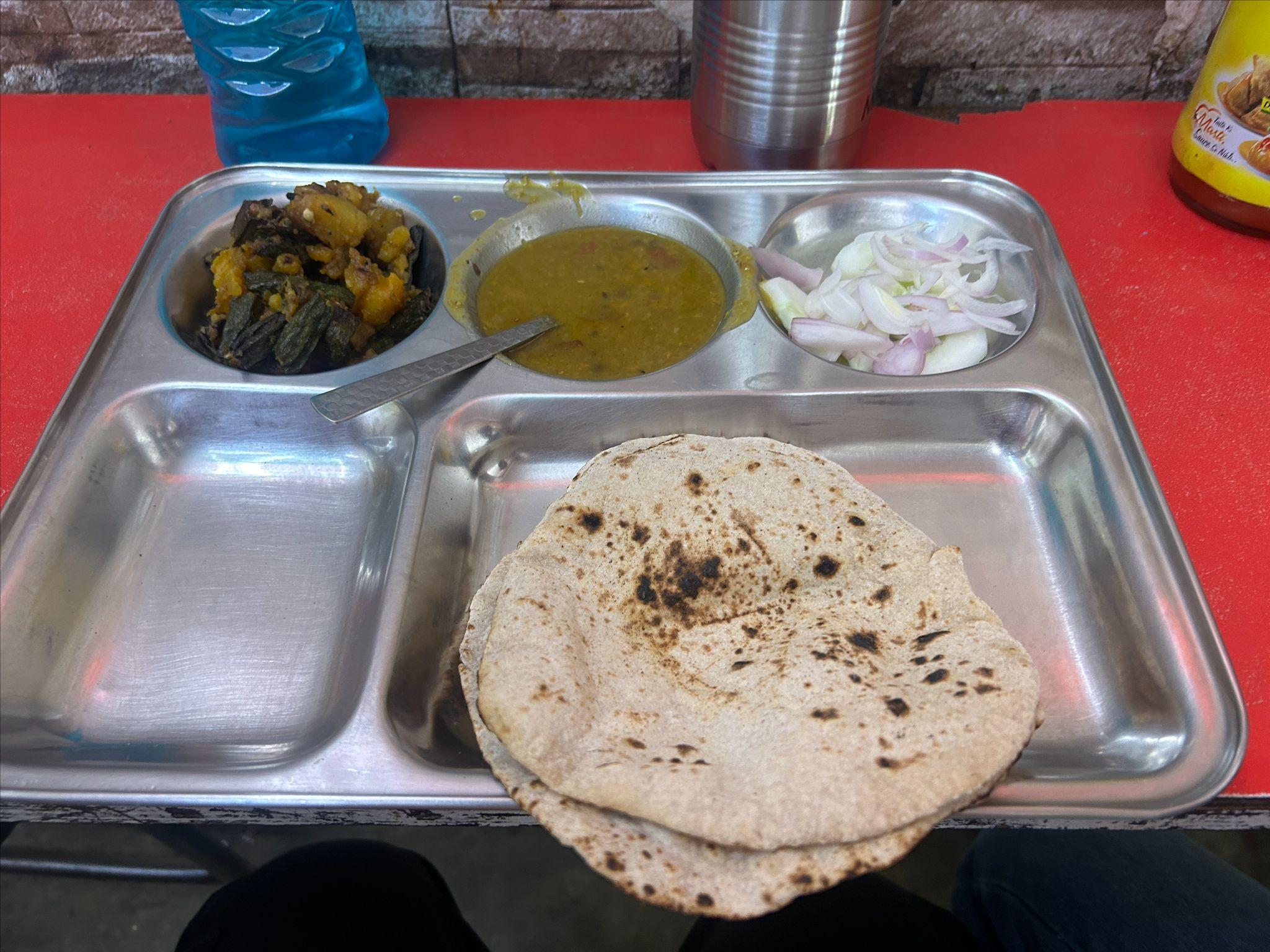 ダールカレーとビンディフライ